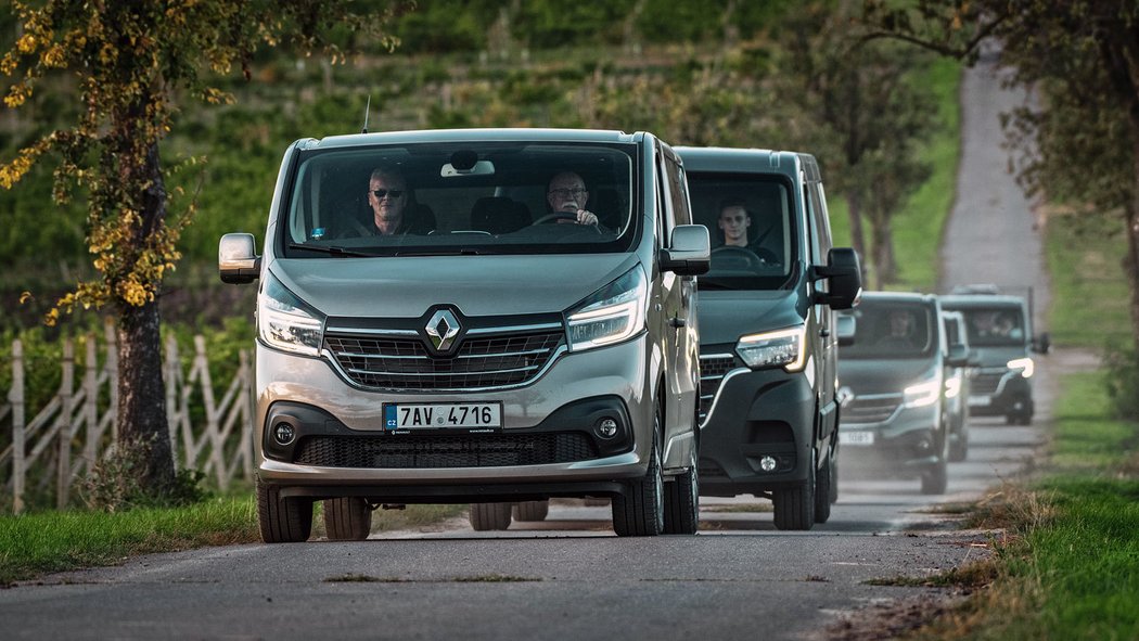 Poprvé za volantem modernizovaných Renaultů Master a Trafic. Zase o krok blíže osobním vozům