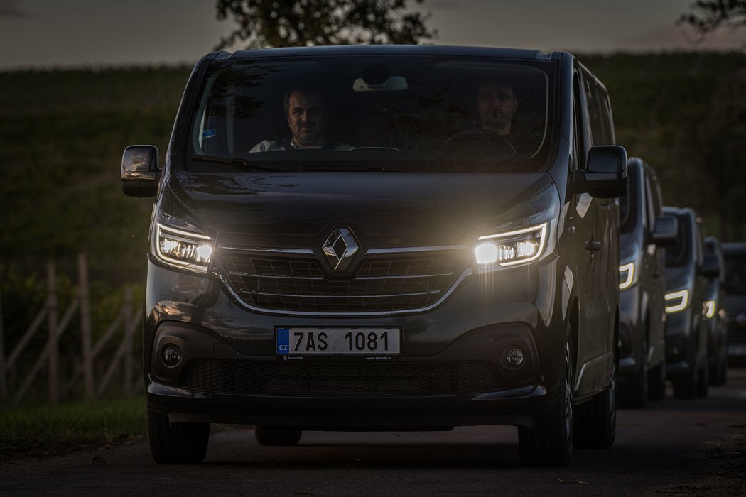 Poprvé za volantem modernizovaných Renaultů Master a Trafic. Zase o krok blíže osobním vozům