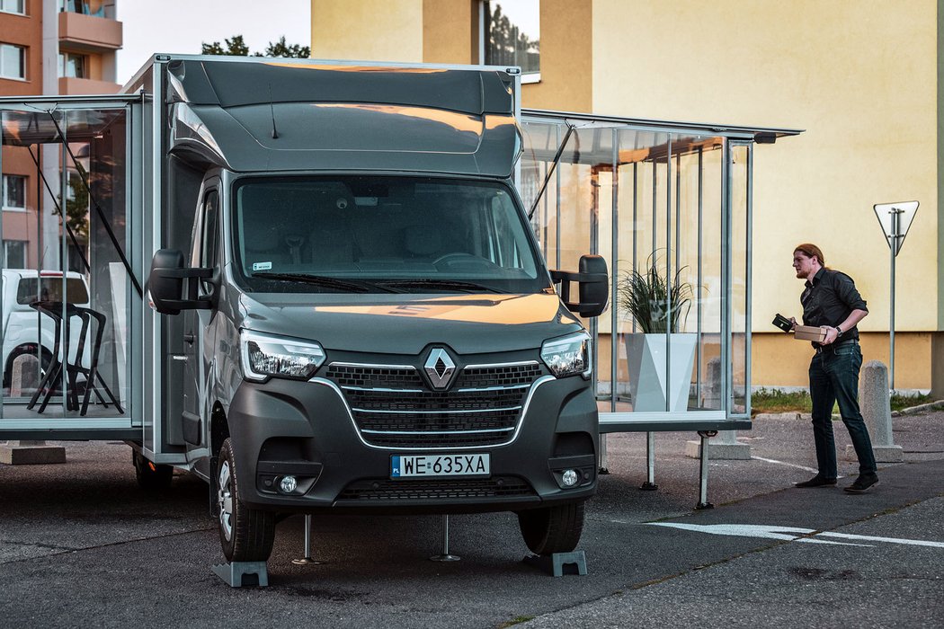 Poprvé za volantem modernizovaných Renaultů Master a Trafic. Zase o krok blíže osobním vozům