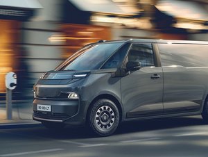 Dodávkou roku 2027 je Renault Trafic E-Tech. Zatím není v prodeji