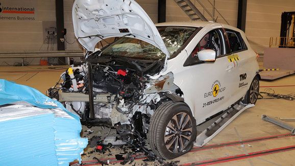 Renault Zoe propadl v crashtestech Euro NCAP. Za nula hvězd může i slabá ochrana posádky