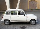 Papež František: 30 let starý Renault 4 místo papamobilu