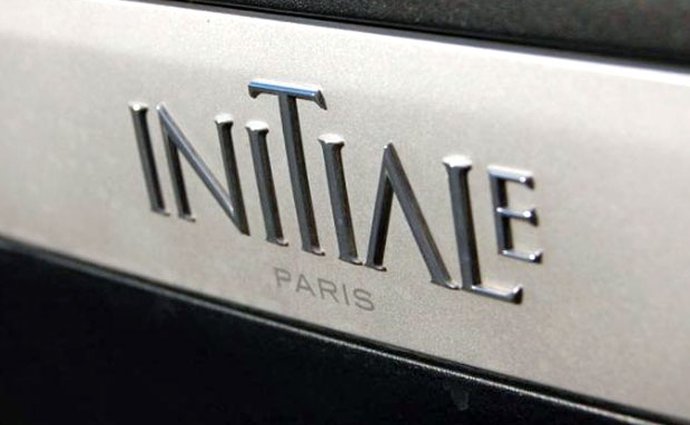 První Renault luxusní divize Initiale Paris dorazí v příštím roce