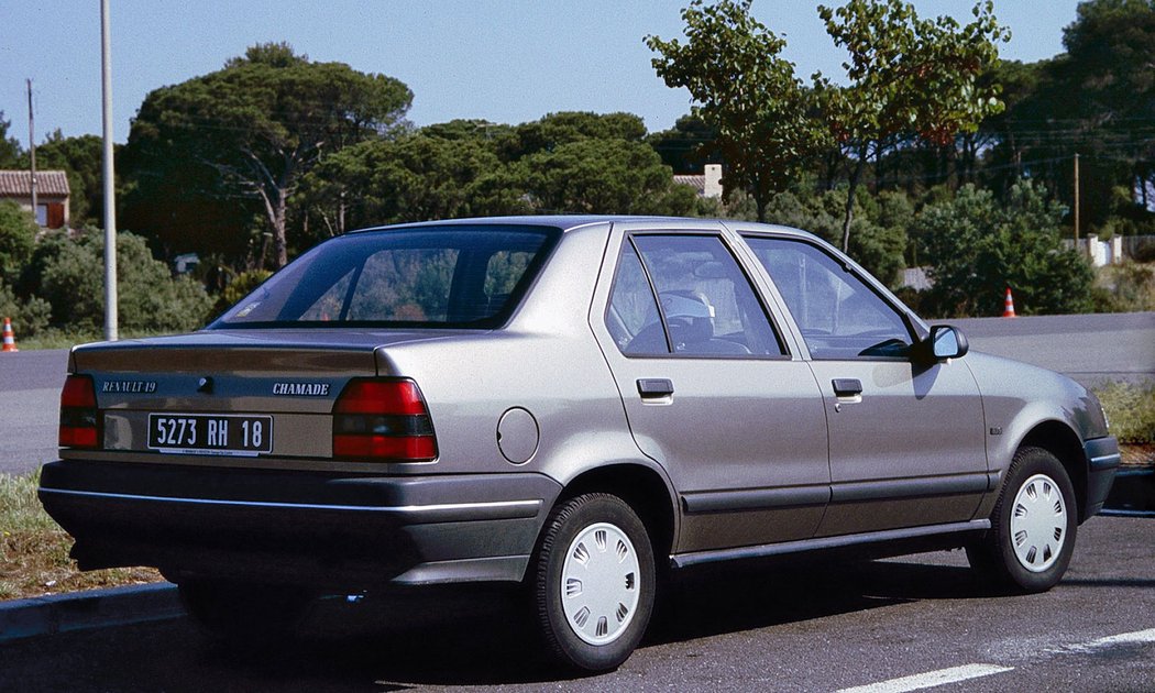 1989 Renault 19