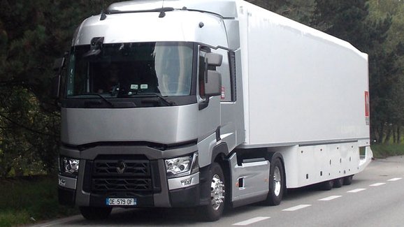 Renault Trucks T 460 Euro VI: Malý silák