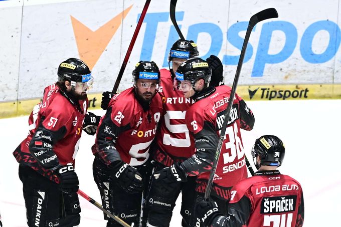 ONLINE: Kladno - Sparta 0:3. Řepík se trefil v přesilovce, Motor vyrovnal proti Kometě ONLINE: Kladno - Sparta 0:3. Řepík se trefil v přesilovce, Motor vyrovnal proti Kometě