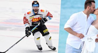 Rodina sparťana Řepíka se rozroste: Jeho krásná Kanaďanka je těhotná Rodina sparťana Řepíka se rozroste: Jeho krásná Kanaďanka je těhotná