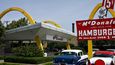 Replika první restaurace McDonald&#39;s Raymonda Kroce v Des Plaines