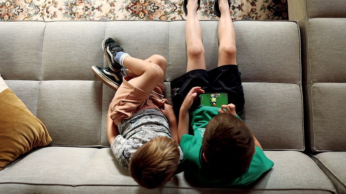 Virtuální hřiště, kde si hrají děti a loví predátoři Virtuální hřiště, kde si hrají děti a loví predátoři