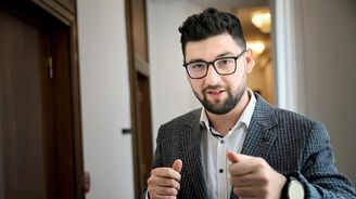 Foldyna křičel „Jugoslávie“, Babiš se linul jako stín. Mladí poslanci popisují první rok ve Sněmovně Foldyna křičel „Jugoslávie“, Babiš se linul jako stín. Mladí poslanci popisují první rok ve Sněmovně
