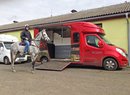 Jak převáží koně Josef Váňa: Tiumenova limuzína