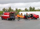 Jak hasiči trénují vyprošťování: Nebezpečné stříhání!