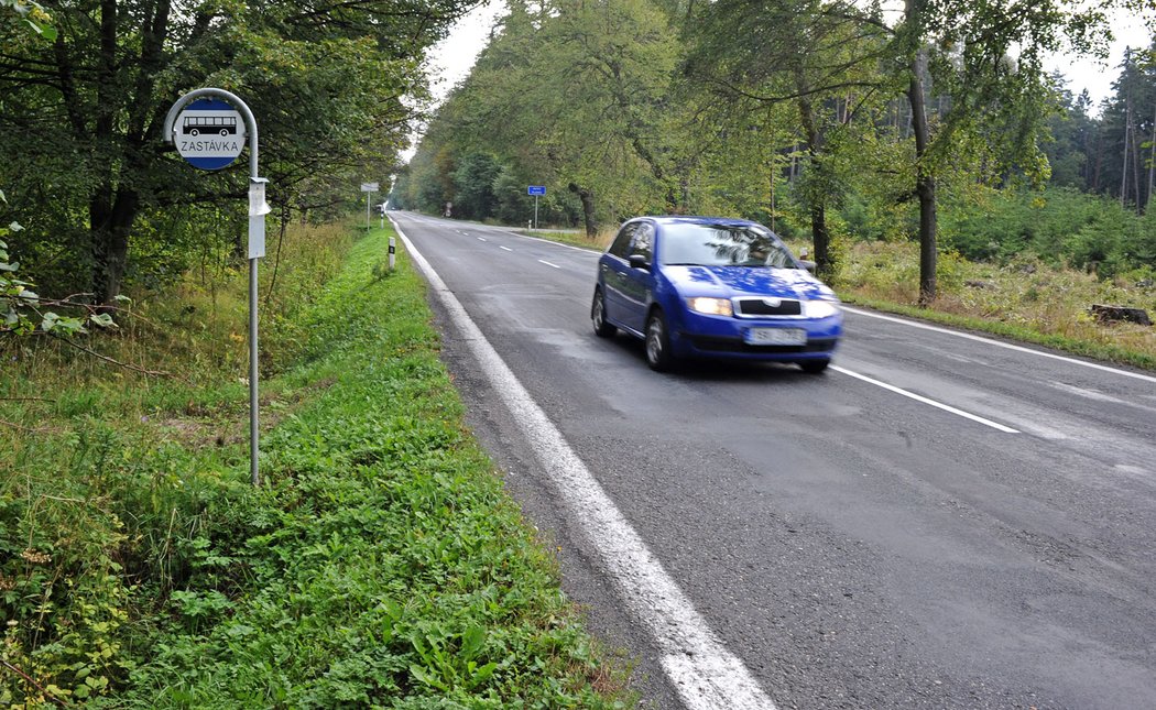 Autobusová zastávka bez zálivu by na silnici první třídy vůbec neměla být.