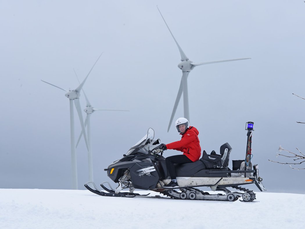 Při brázdění pláněmi nám dělaly společnost pouze větrné elektrárny