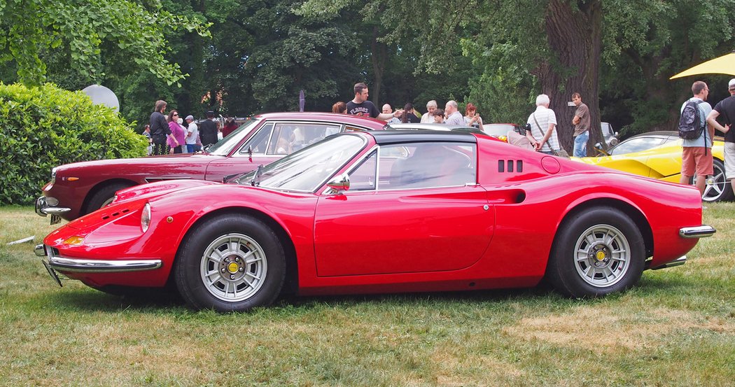 Ferrari Dino patří bezpochyby k nejkrásnějším vozům z Maranella.