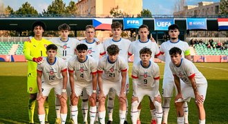 Čeští mladíci bez EURO: zklamání i Bergerův dohled. Definitivně rozhodla chyba gólmana Čeští mladíci bez EURO: zklamání i Bergerův dohled. Definitivně rozhodla chyba gólmana