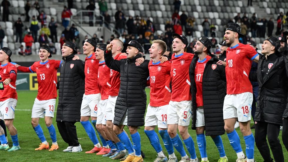 Jednadvacítka oslavuje postup na EURO