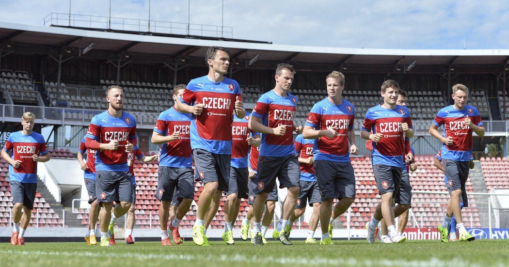 Česká fotbalová reprezentace zahájila přípravu na Island