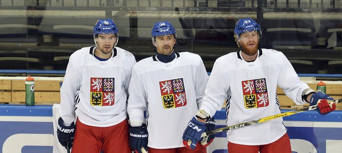 Zleva Michal Birner, Tomáš Plekanec a Jakub Voráček na tréninku české hokejové reprezentace