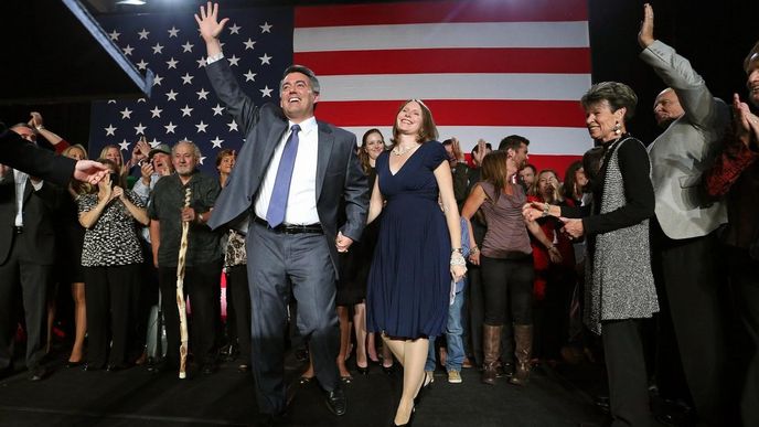 Republikán Cory Gardner (na snímku se svou ženou Jaime) míří do Senátu za Colorado