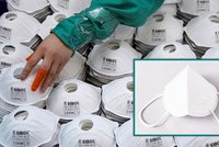 Povinné respirátory už ve čtvrtek. Pražským důchodcům a lidem v nouzi je nabízí některé radnice i firmy