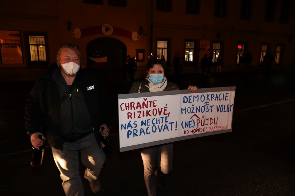 Hosté v jinecké restauraci nemuseli spěchat, podnik nezavřel