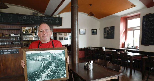 Restaurace U Jarolímků, Petr Burda