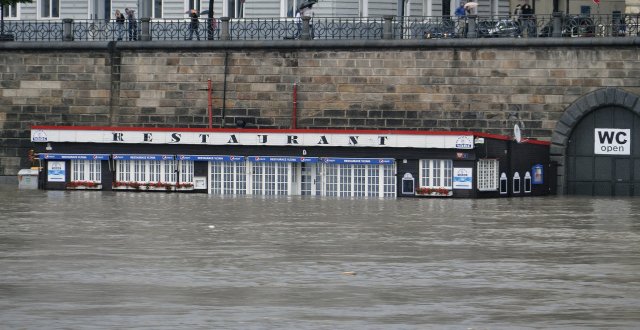 Restaurace Vltava přežila i povodeň.