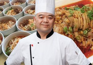 Čen Shengliang je šéfkuchařem čínské restaurace ve Slovanském domě. Typickou čínskou kuchyni by nerad zaměňoval za nabídku mnoha místních bister.