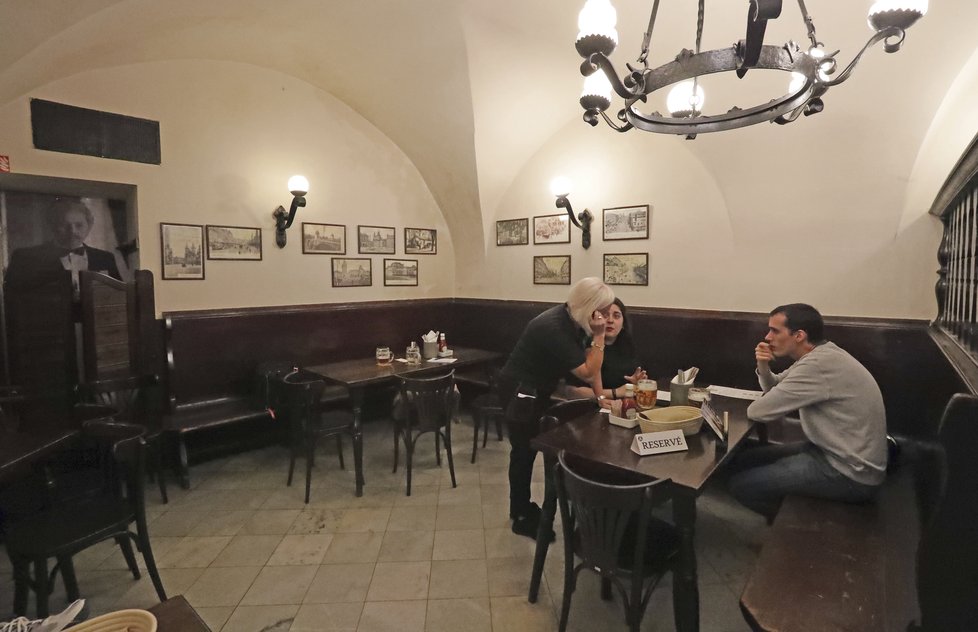V prostorách restaurace se natáčel legendární film Vrchní, prchni!