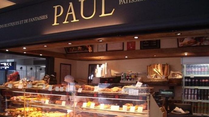 Řetězce prodejců čerstvých baget a pečiva expandují. V pasáži Broadway na pražských Příkopech otevřelo svoji šestou pobočku v tuzemsku francouzské pekařství Paul.