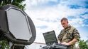Další radar z nabídky firmy Retia s názvem ReGUARD nalézá uplatnění ve stále aktuálnější ochraně proti dronům. Další radar z nabídky firmy Retia s názvem ReGUARD nalézá uplatnění ve stále aktuálnější ochraně proti dronům.