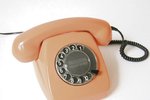 Víte, jak vypadal první telefon?