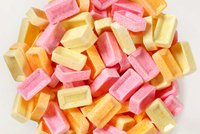 Vitacit, šuměnky, jesenka... 10 pochoutek, které jsme jedli jako malí. A přežili jsme! Vitacit, šuměnky, jesenka... 10 pochoutek, které jsme jedli jako malí. A přežili jsme!