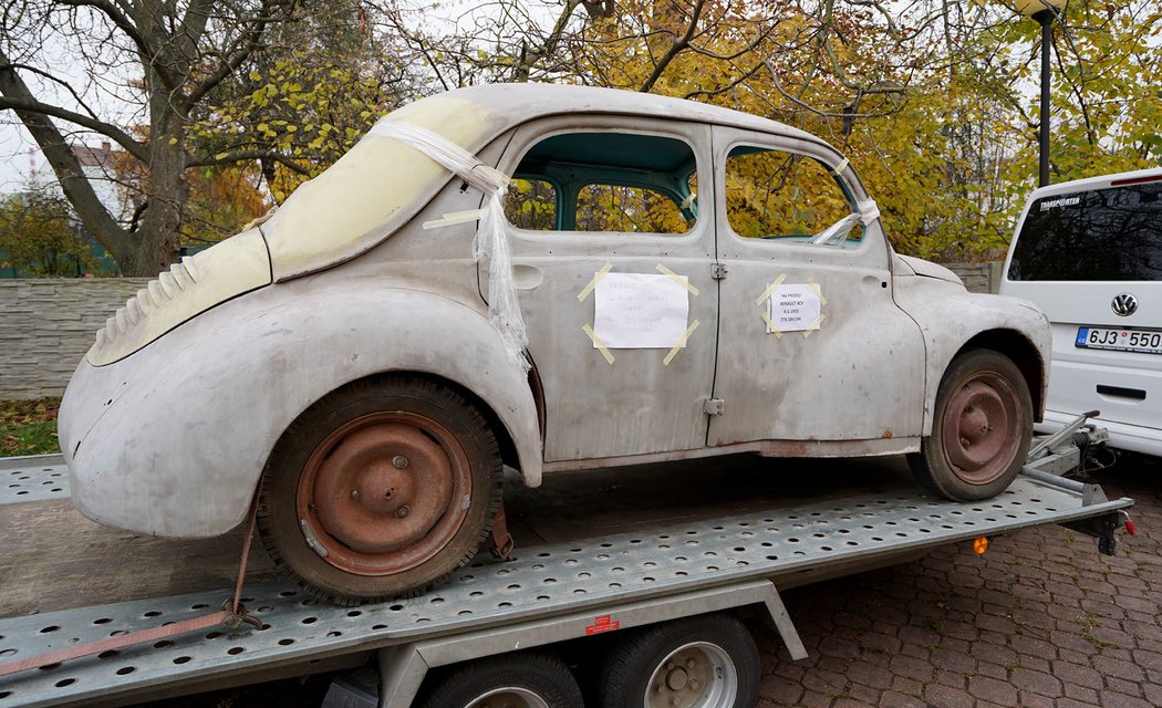 Renault 4 CV