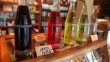 Jak chutnalo léto za socialismu? Zavzpomínejte na šuměnky, kofolu a barevné retro limonády