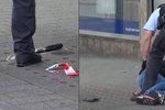 Syřana, který rozsekal svou kolegyni v německém Reutlingenu mačetou, zastavil hrdina, který ho srazil autem.