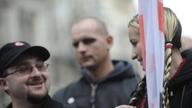 Stoupenci Dělnické strany demonstrovali 17. listopadu na Národní třídě v Praze.