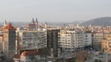 U Vltavy vyroste „levitující“ dům se superluxusními byty. Pražané se mohou těšit i na novou pasáž