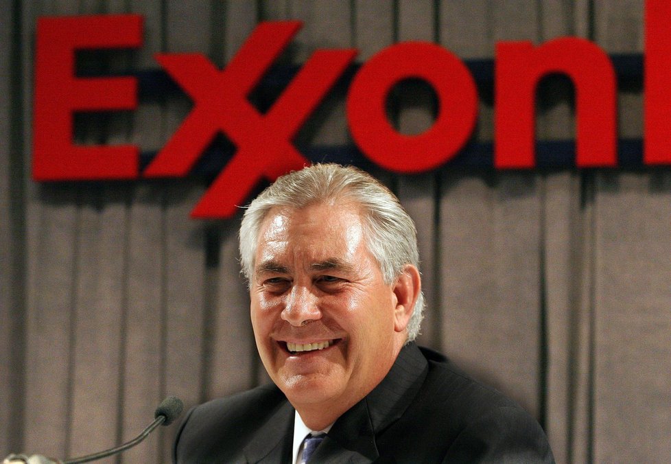 Trump si za ministra zahraničí vybere šéfa firmy Exxon Mobil.