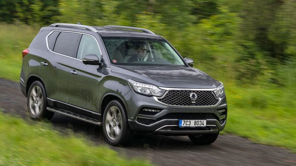 SsangYong Rexton přijíždí v akční verzi. Bohatou výbavu za desetitisíce dá zdarma