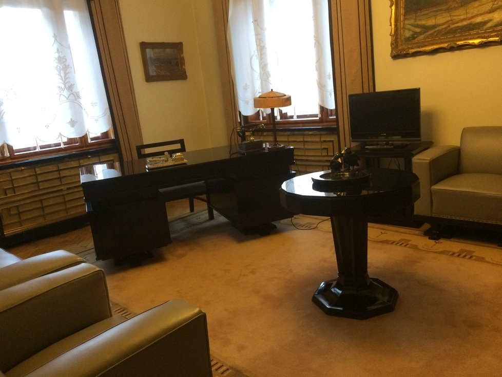 Takto vypadají reprezentační prostory rezidence primátora hlavního města Prahy. Jejich součástí je pak i soukromý apartmán, ve kterém primátoři bydleli.