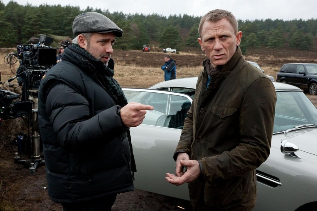 Režisér Sam Mendes s hercem Danielem Craigem při natáčení bondovky Skyfall