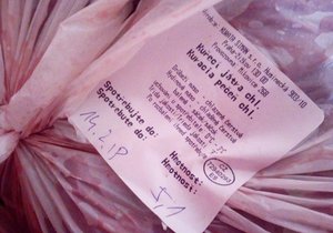 Malé řeznictví v Hodoníně prodávalo zákazníkům prošlé a klamavě označené maso.