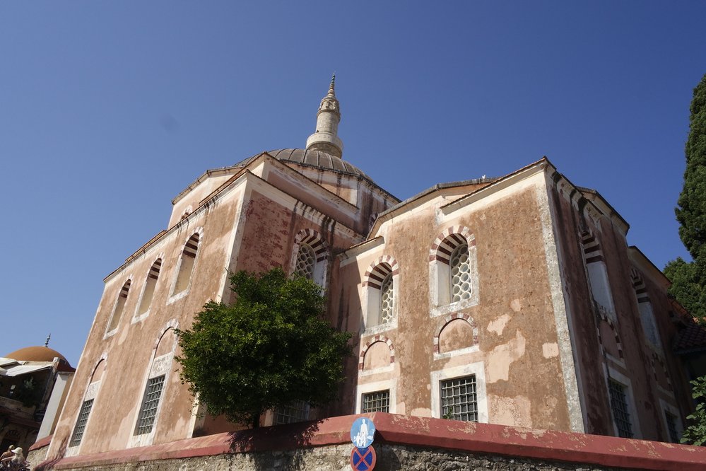 Další z mešit ve starém městě Rhodosu je Sulejmánova mešita z 19. století.