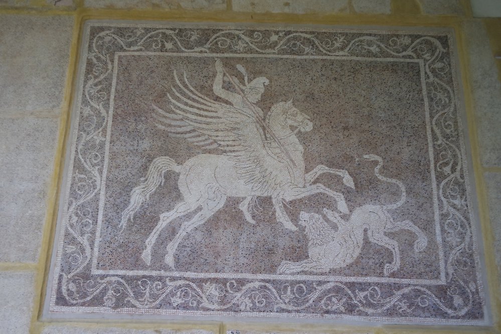 V archeologickém muzeu ve starém městě Rhodosu je k vidění výstava zajímavých antických mozaik.