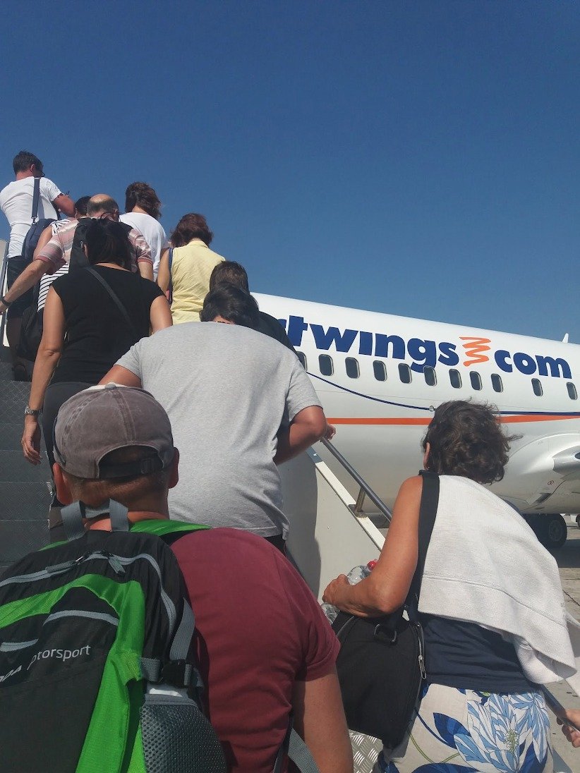 Na letišti na Rhodosu muselo dlouhé hodiny čekat i mnoho Čechů