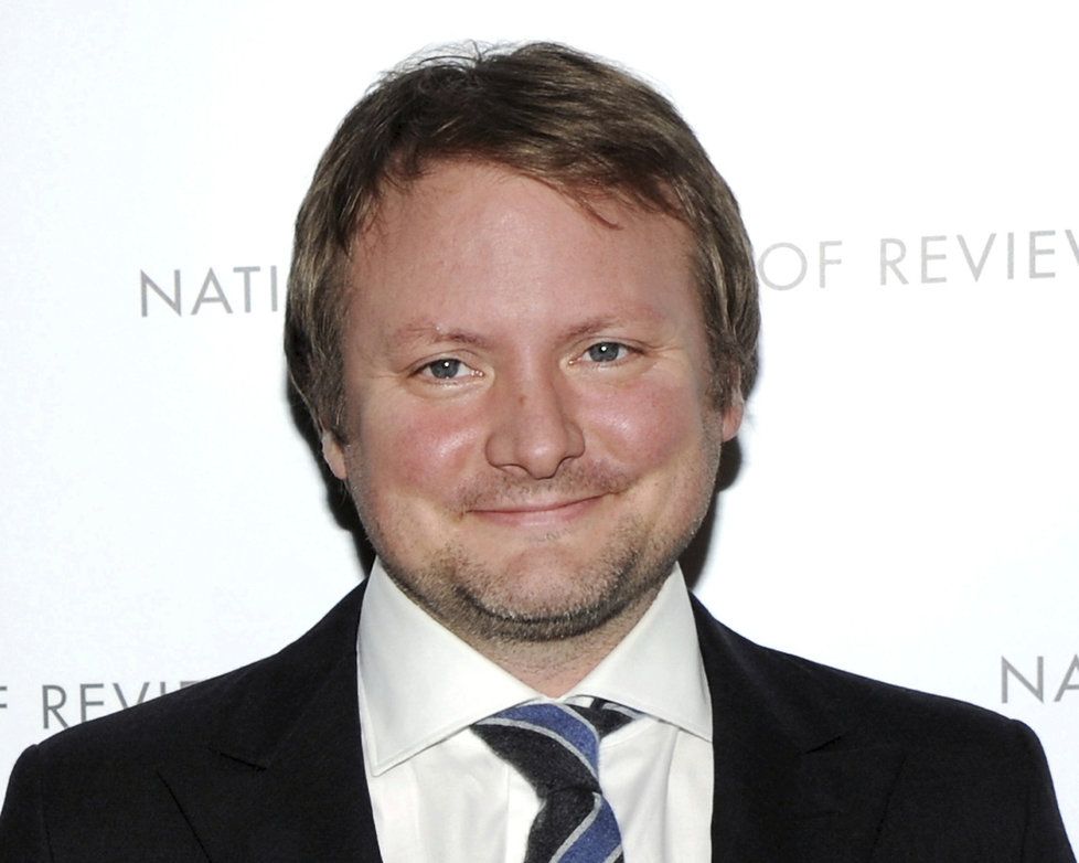 Desátou až dvanáctou epizodu Star Wars natočí režisér Rian Johnson. Ten stojí za aktuální Epizodou VIII, která dorazí do kin v prosinci.