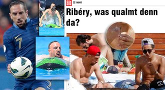 FOTO: Ribéryho načapali! Místo MS hulil na pláži trávu!