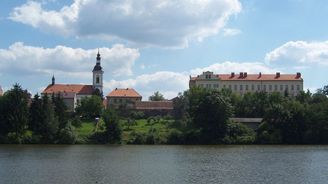 Souboj starostů. Proč jsou Kořenovy Říčany k žití nejlepší a Chlubnova Orlová nejhorší